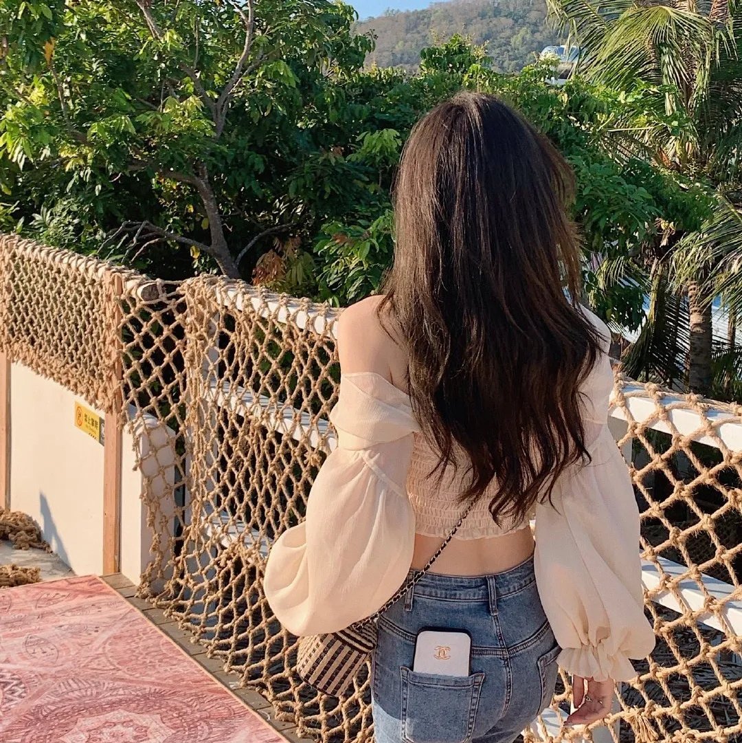 完蛋，醒来后我被美女包围了